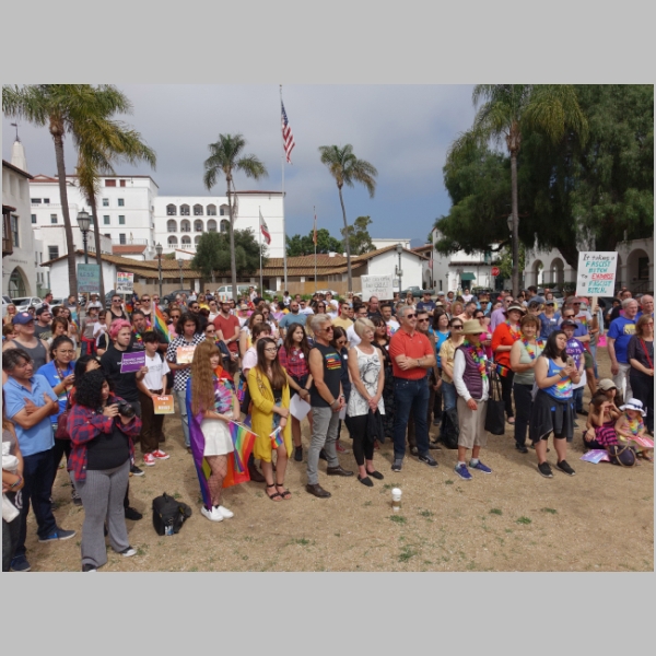 De La Guerra Plaza Rally
