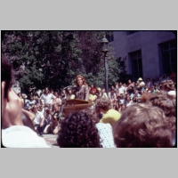 1978-05-2-10-janefonda-sproulplaza.jpg