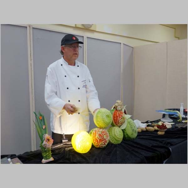 Fruit/Vegetable Carver
