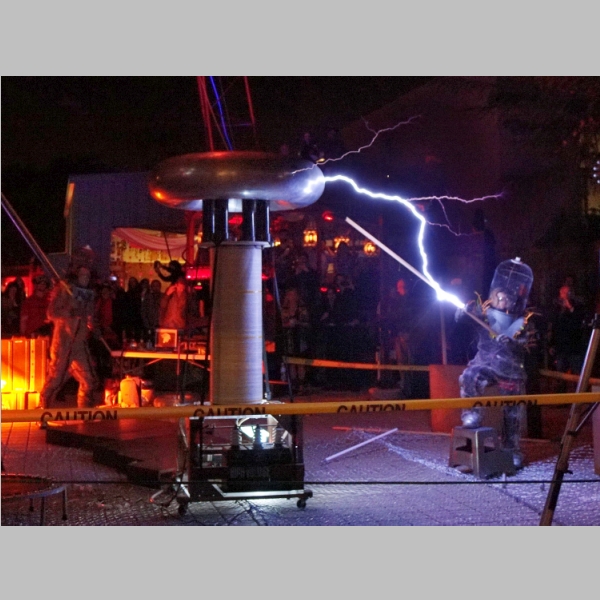 Dr Megavolt and his Giant Tesla Coil!