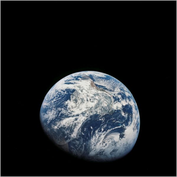 NASA-Apollo8Earth.jpg